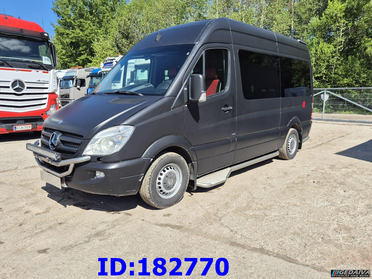 MERCEDES-BENZ Sprinter 319 VIP Euro5 - Xe đò: hình 3 MERCEDES-BENZ Sprinter 319 VIP Euro5 - Xe đò: hình 3