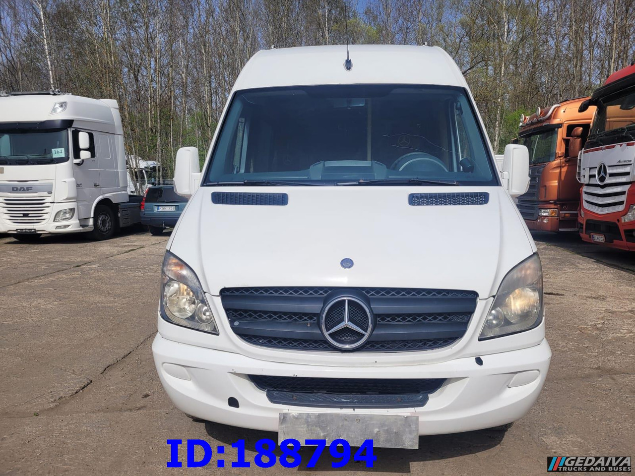 MERCEDES-BENZ Sprinter 518 - Kasten VIP - 20 Seater - Xe đò: hình 2 MERCEDES-BENZ Sprinter 518 - Kasten VIP - 20 Seater - Xe đò: hình 2