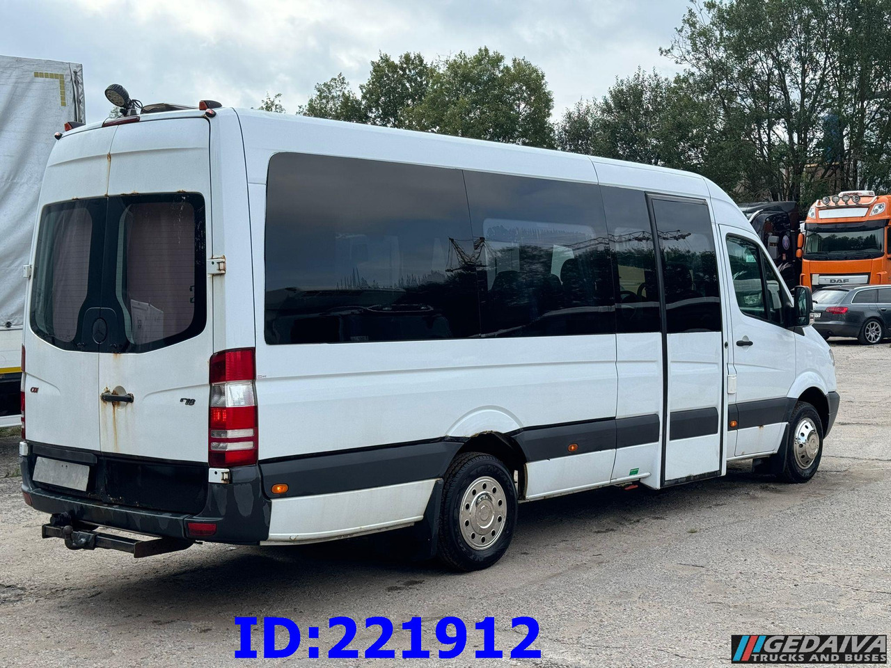 MERCEDES-BENZ Sprinter 518 VIP 17-Place - Xe đò: hình 5 MERCEDES-BENZ Sprinter 518 VIP 17-Place - Xe đò: hình 5