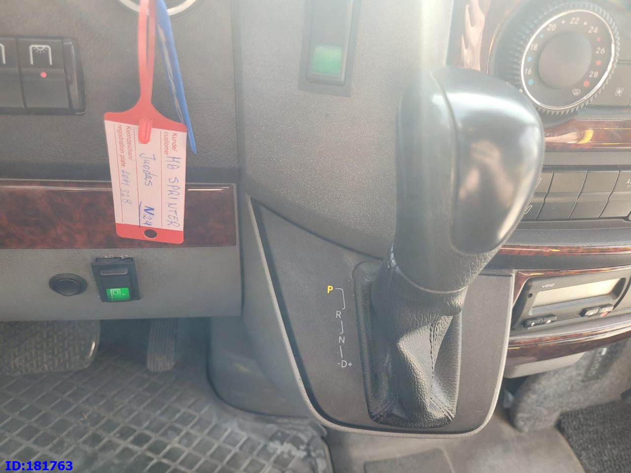 Xe bus mini, Xe van chở khách MERCEDES-BENZ Sprinter 518 - VIP - 17 Seater: hình 11