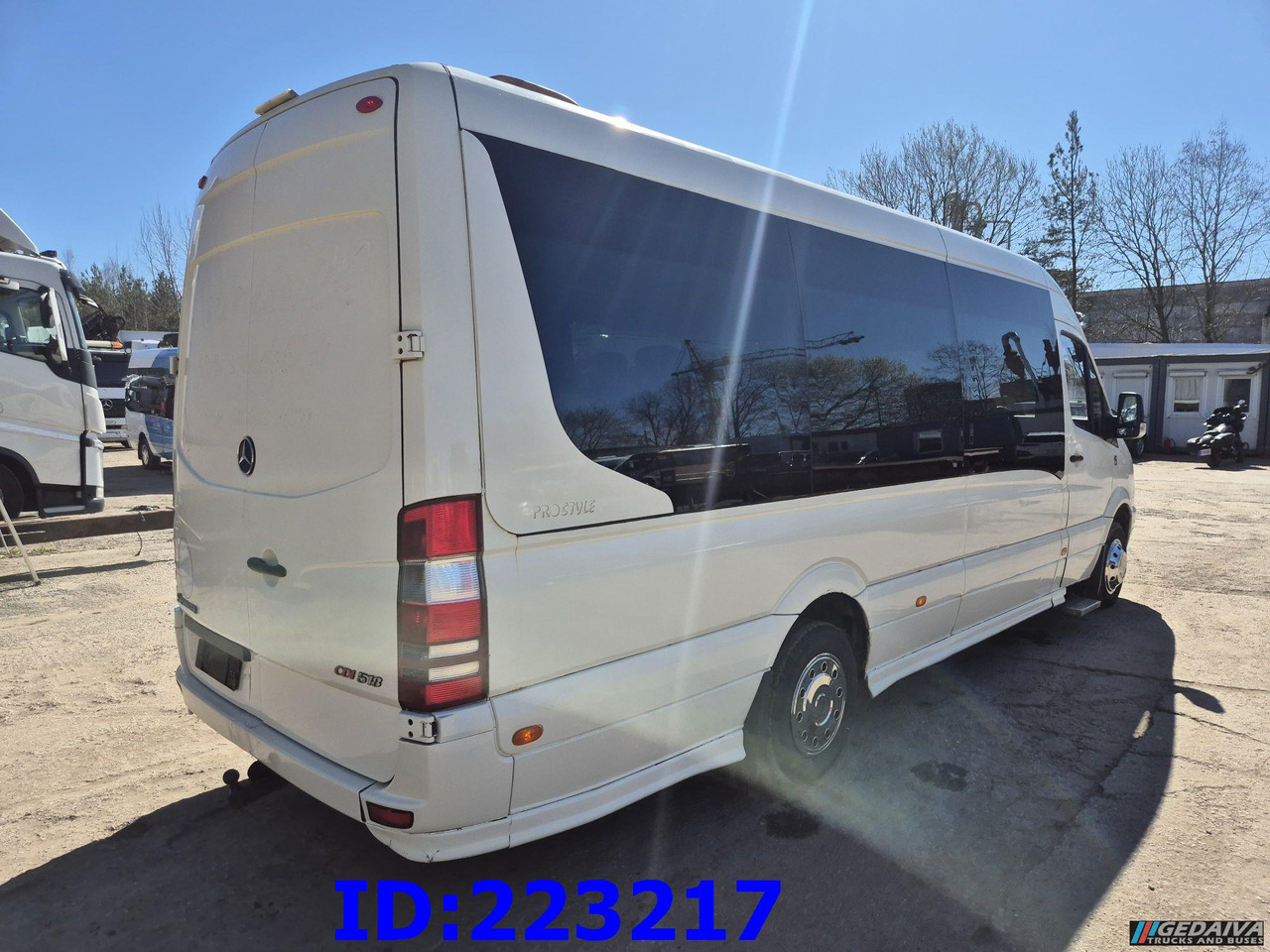 MERCEDES-BENZ Sprinter 518 VIP Prostyle 17-Place (Motor defekt) - Xe đò: hình 4 MERCEDES-BENZ Sprinter 518 VIP Prostyle 17-Place (Motor defekt) - Xe đò: hình 4
