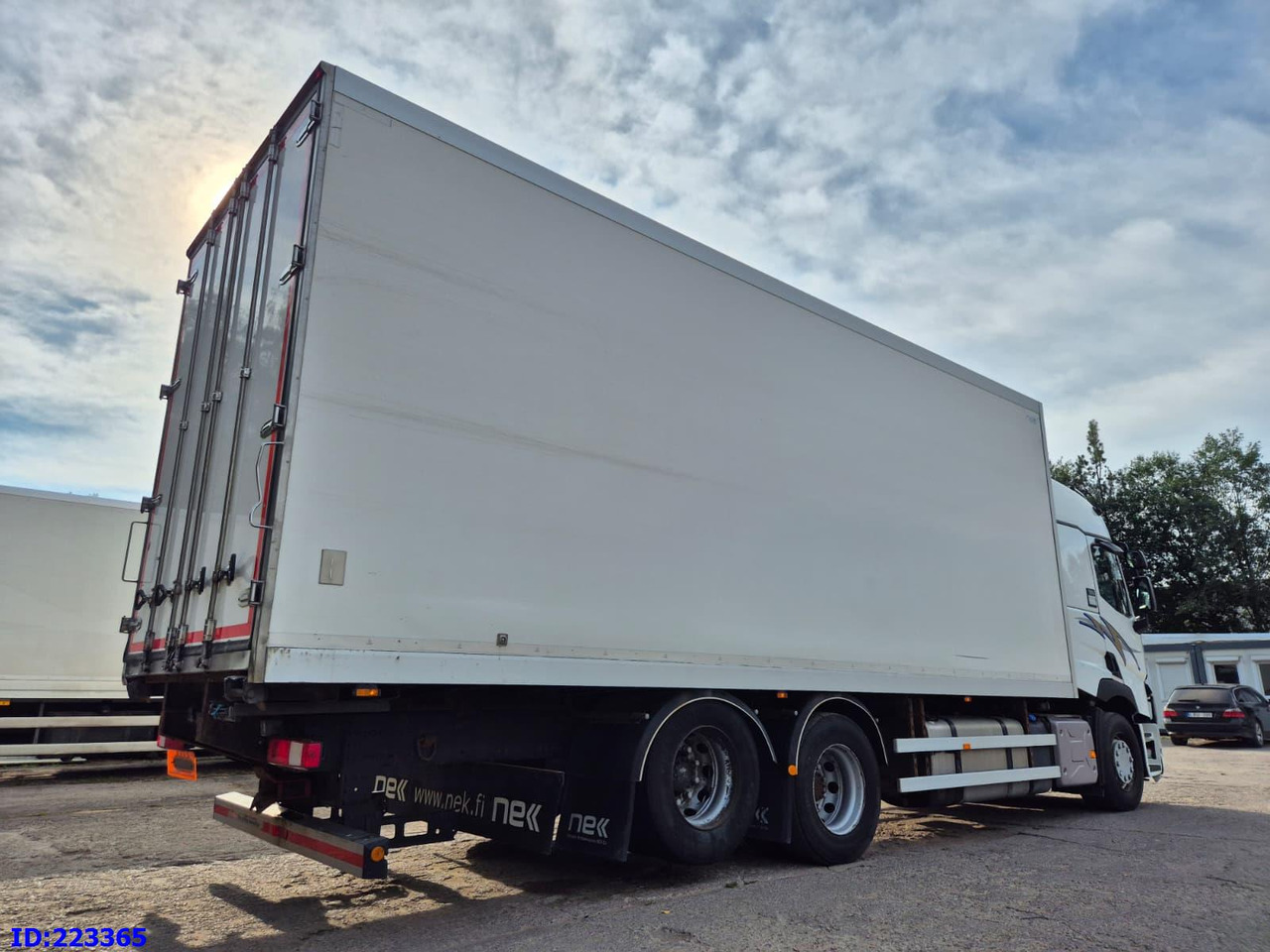RENAULT T520 6x2 Euro 6 (Box 7.82m) - Xe tải hộp: hình 5 RENAULT T520 6x2 Euro 6 (Box 7.82m) - Xe tải hộp: hình 5