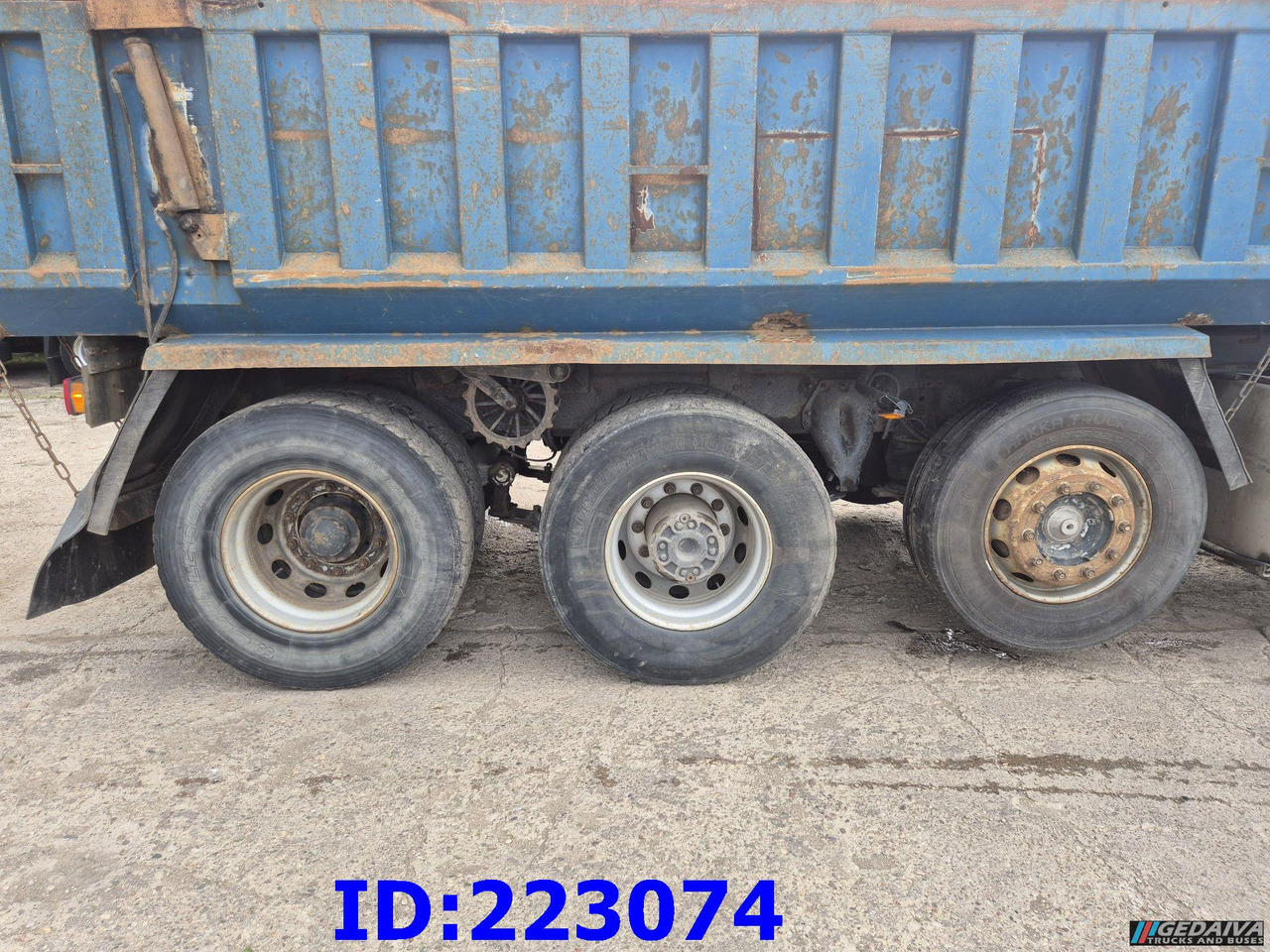 SCANIA 124 8x2 - Manual - Full steel - Xe ben: hình 5 SCANIA 124 8x2 - Manual - Full steel - Xe ben: hình 5
