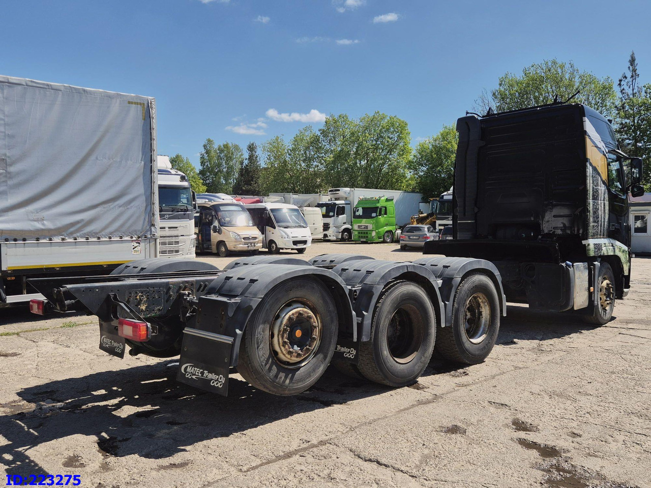 VOLVO FH13 540HP 8X4 (Steering axle) RETARDER - Xe tải khung gầm: hình 5 VOLVO FH13 540HP 8X4 (Steering axle) RETARDER - Xe tải khung gầm: hình 5