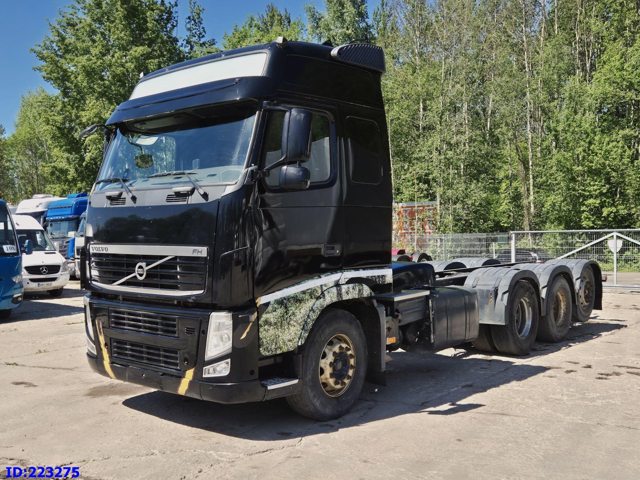 VOLVO FH13 540HP 8X4 (Steering axle) RETARDER - Xe tải khung gầm: hình 1 VOLVO FH13 540HP 8X4 (Steering axle) RETARDER - Xe tải khung gầm: hình 1