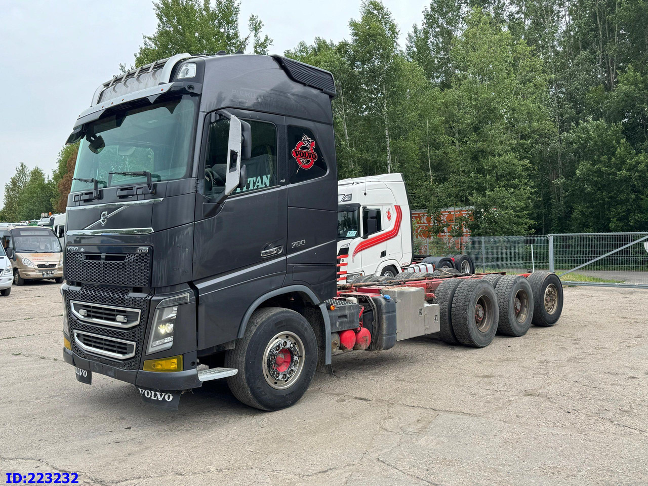 VOLVO FH16 700HP 8X4 Big Axles - Xe tải khung gầm: hình 1 VOLVO FH16 700HP 8X4 Big Axles - Xe tải khung gầm: hình 1