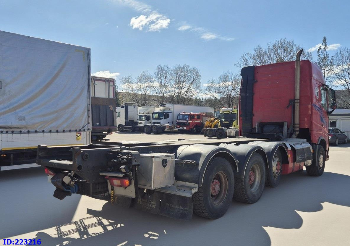 VOLVO FH16 700HP 8X4 Big axle - Xe tải khung gầm: hình 5 VOLVO FH16 700HP 8X4 Big axle - Xe tải khung gầm: hình 5