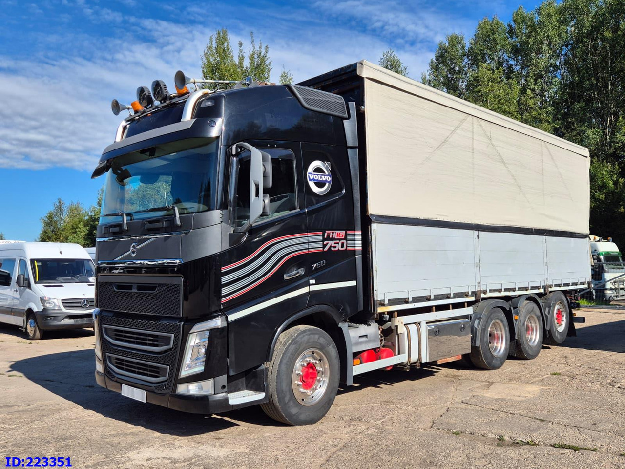 VOLVO FH16 750HP - 8x4-Steering axle - Xe tải thùng mui bạt: hình 1 VOLVO FH16 750HP - 8x4-Steering axle - Xe tải thùng mui bạt: hình 1