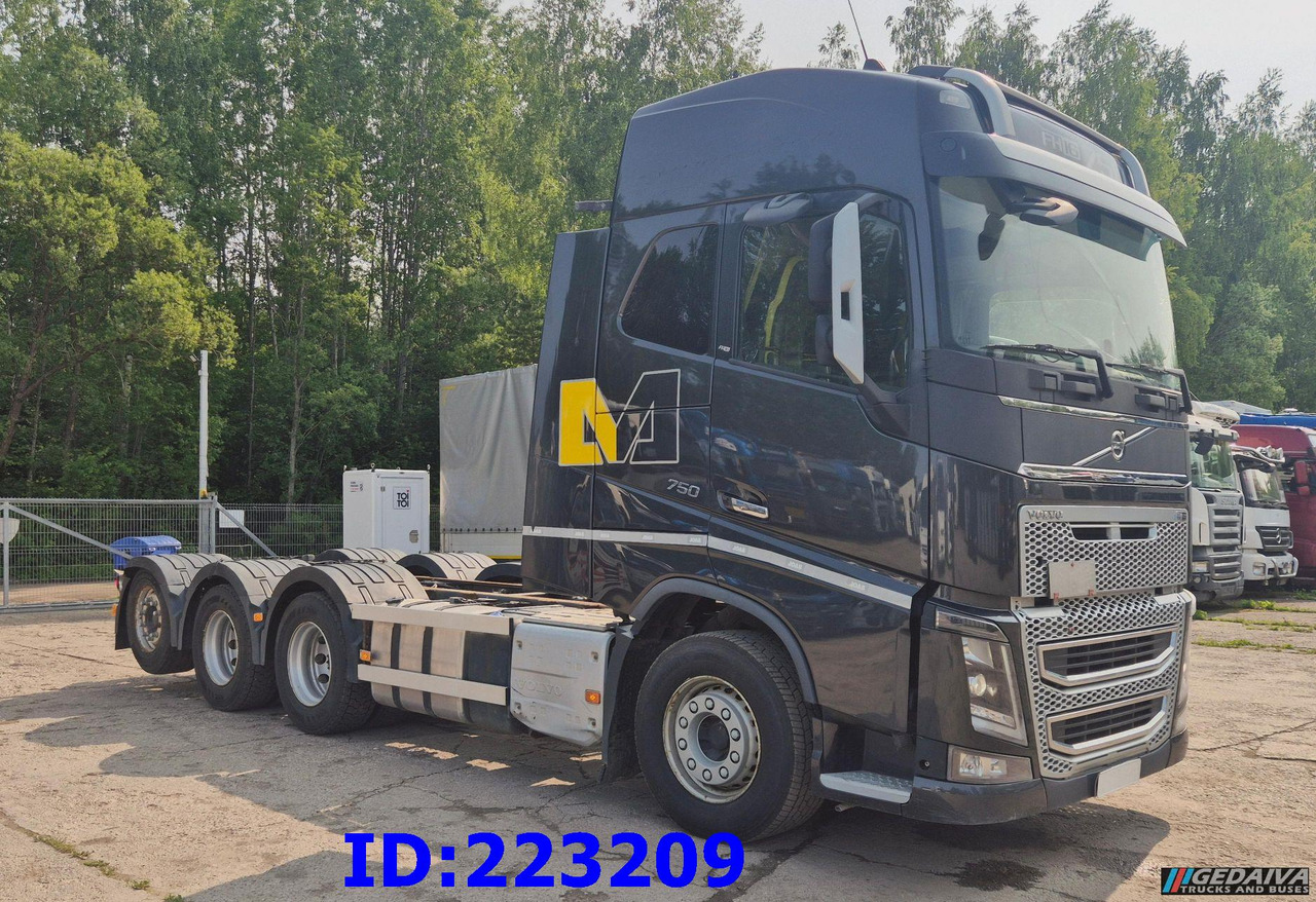 VOLVO FH16 750HP 8x4 Steering axle - Xe tải khung gầm: hình 1 VOLVO FH16 750HP 8x4 Steering axle - Xe tải khung gầm: hình 1