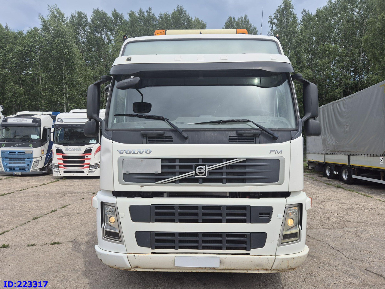 VOLVO FM13 480HP 8x4 (Big axle) - Xe ben: hình 2 VOLVO FM13 480HP 8x4 (Big axle) - Xe ben: hình 2