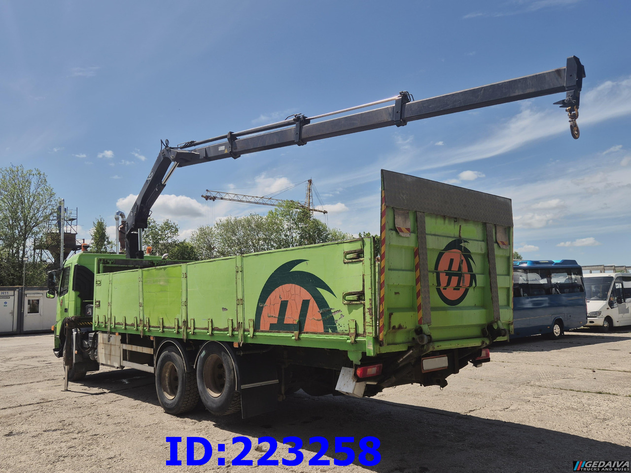 Xe tải thùng lửng/ Phẳng VOLVO FM9 300HP 6x2 + HIAB 144B -3 CL: hình 9