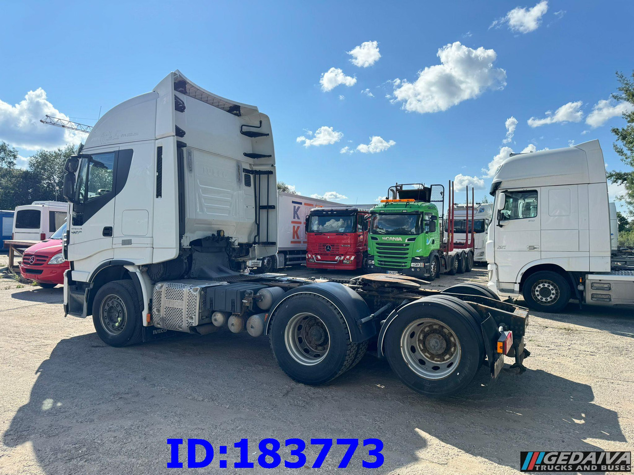 IVECO Stralis 560 6X2 Euro6 - Xe đầu kéo: hình 5 IVECO Stralis 560 6X2 Euro6 - Xe đầu kéo: hình 5