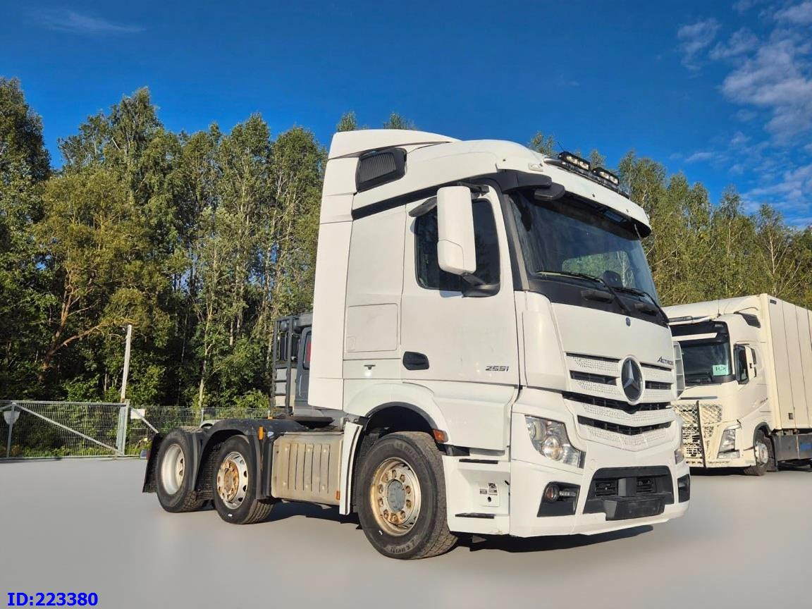 MERCEDES-BENZ Actros 2551 6x2 -Steering axle - Euro6 - Xe đầu kéo: hình 4 MERCEDES-BENZ Actros 2551 6x2 -Steering axle - Euro6 - Xe đầu kéo: hình 4