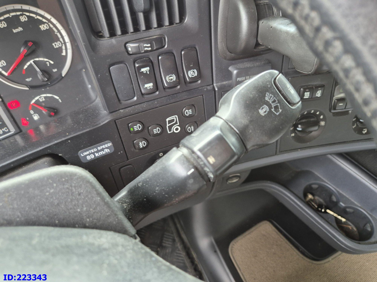 Xe đầu kéo SCANIA R520 V8 Retarder: hình 13