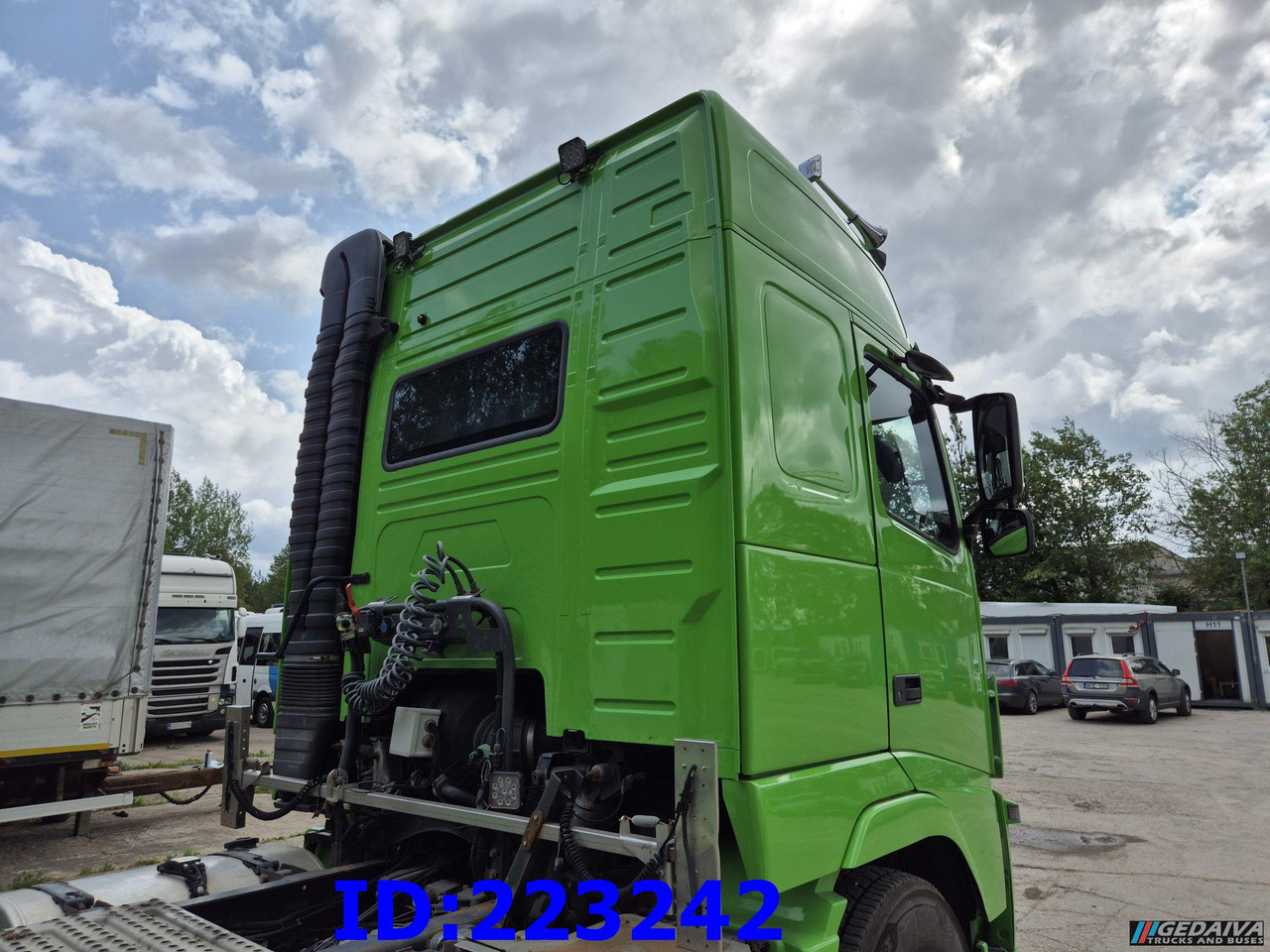 VOLVO FH13 6x2 - 538t km ONLY - Manual Hydraulics Euro5 - Xe đầu kéo: hình 5 VOLVO FH13 6x2 - 538t km ONLY - Manual Hydraulics Euro5 - Xe đầu kéo: hình 5