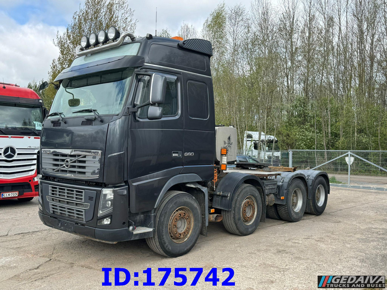 VOLVO FH16 660HP 8x4 - Xe đầu kéo: hình 1 VOLVO FH16 660HP 8x4 - Xe đầu kéo: hình 1