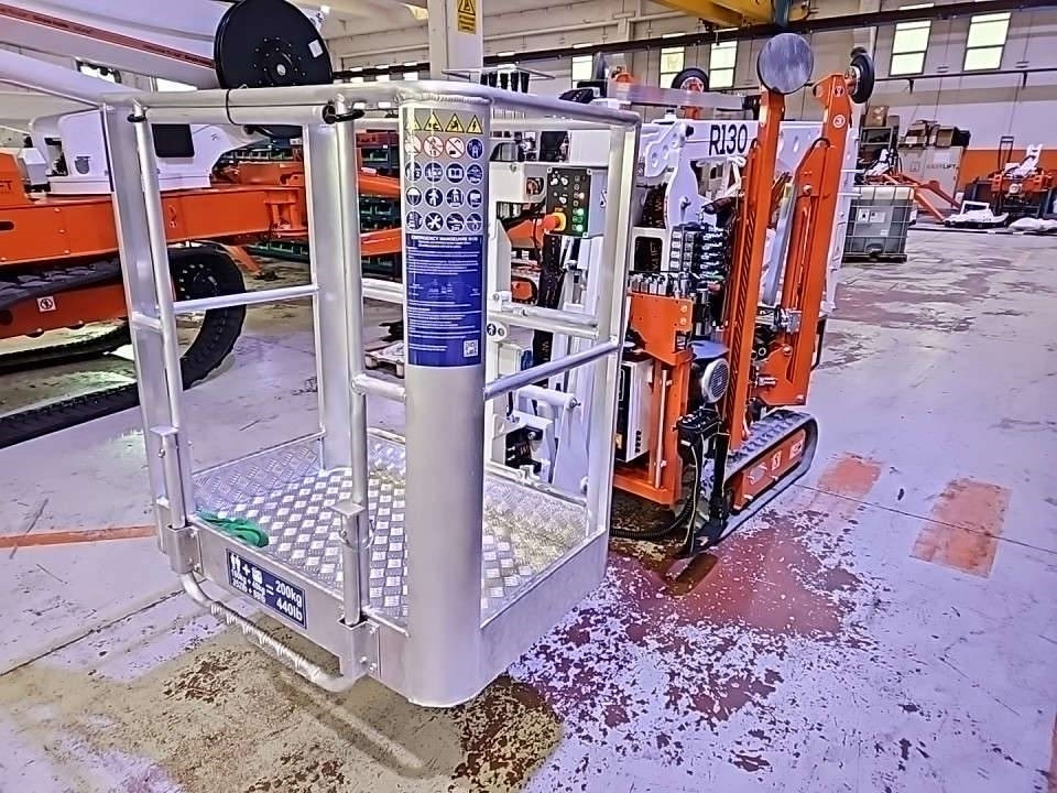 EasyLift R130 - Xe nâng người nhiều khớp nối: hình 4 EasyLift R130 - Xe nâng người nhiều khớp nối: hình 4