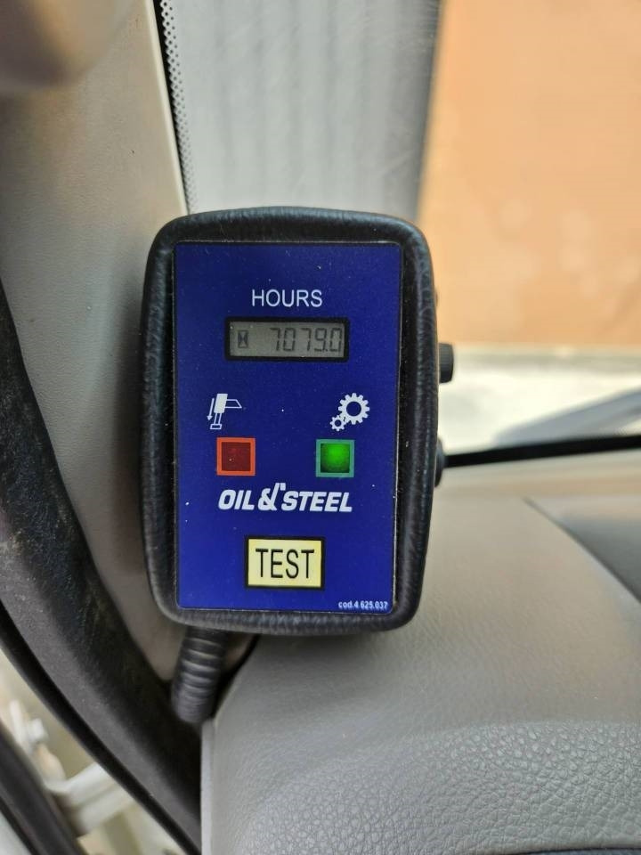 Oil & Steel Snake 21.12 - Nền bục trên không gắn trên xe tải: hình 3 Oil & Steel Snake 21.12 - Nền bục trên không gắn trên xe tải: hình 3