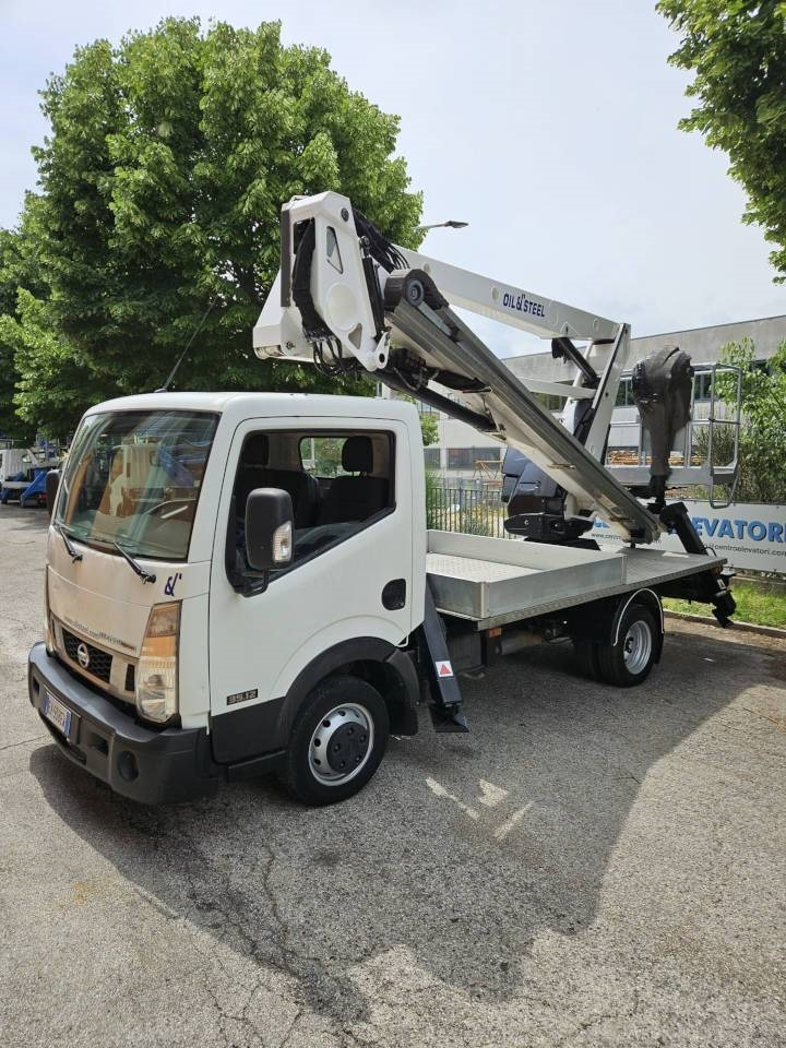 Oil & Steel Snake 21.12 - Nền bục trên không gắn trên xe tải: hình 1 Oil & Steel Snake 21.12 - Nền bục trên không gắn trên xe tải: hình 1