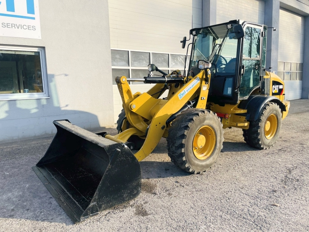 Caterpillar 908M (3893) - Máy xúc lật bánh lốp: hình 4 Caterpillar 908M (3893) - Máy xúc lật bánh lốp: hình 4