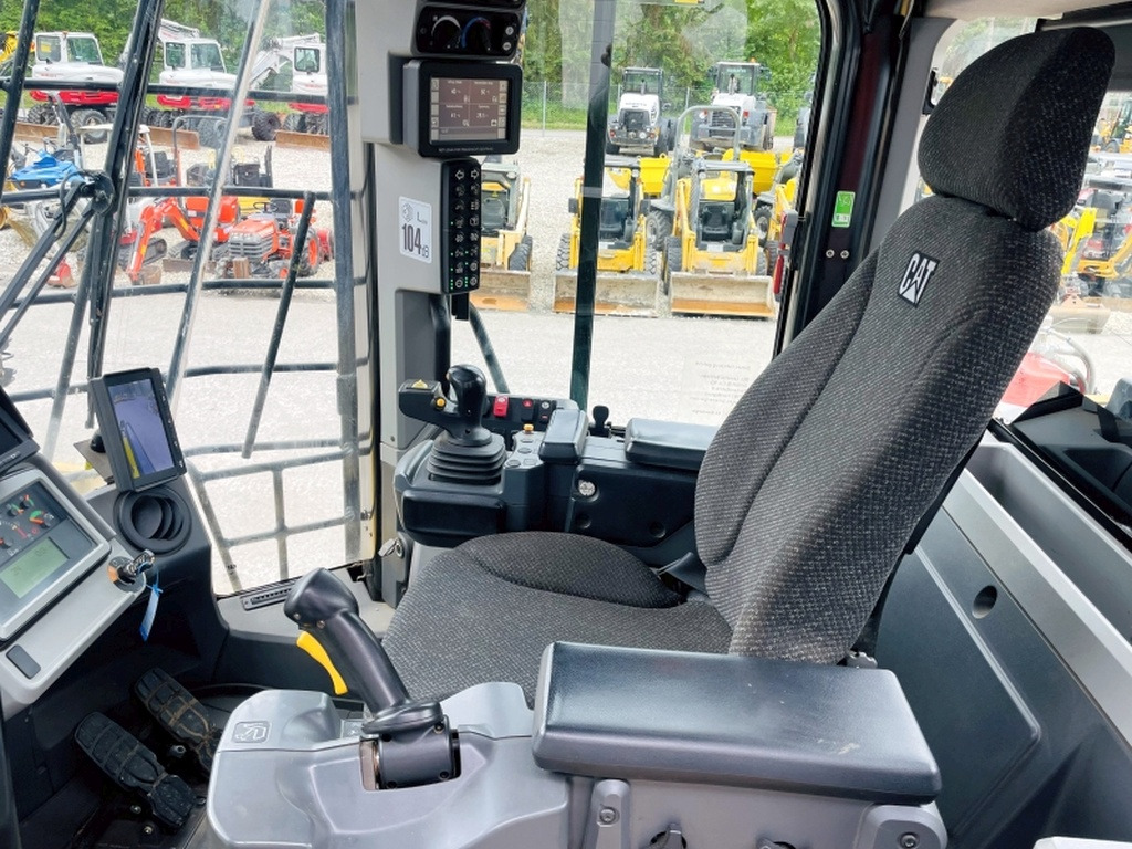 Caterpillar 962M (3939) - Máy xúc lật bánh lốp: hình 5 Caterpillar 962M (3939) - Máy xúc lật bánh lốp: hình 5