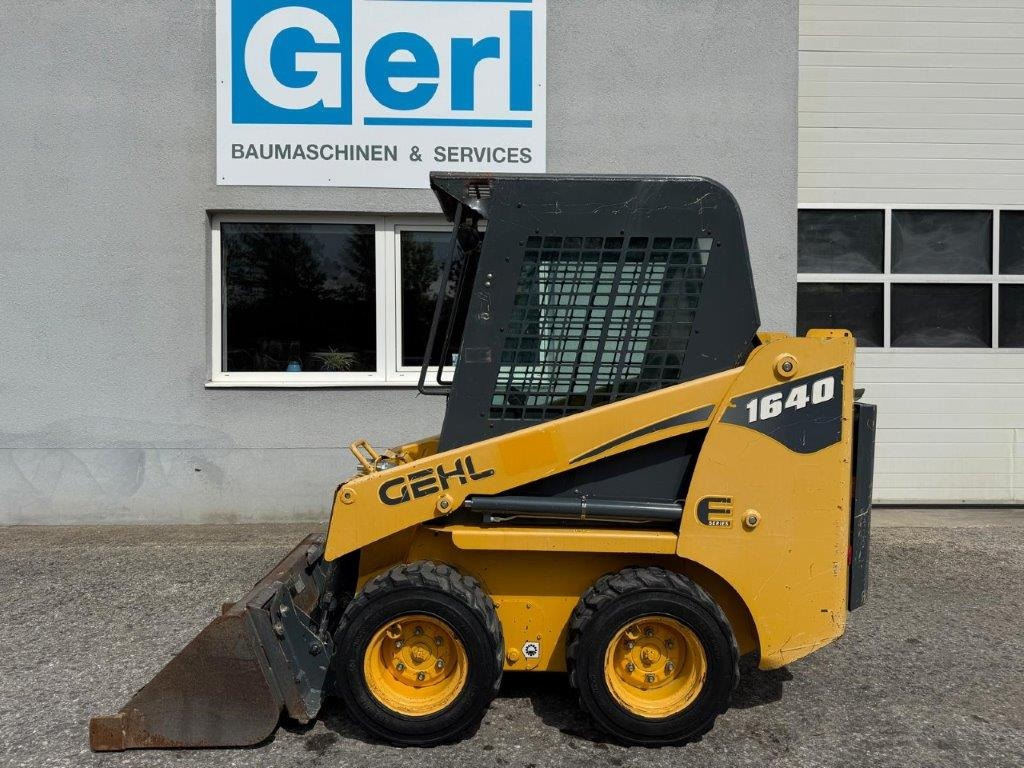 Gehl SL1640E (4027) - Máy xúc lật đa năng: hình 5 Gehl SL1640E (4027) - Máy xúc lật đa năng: hình 5