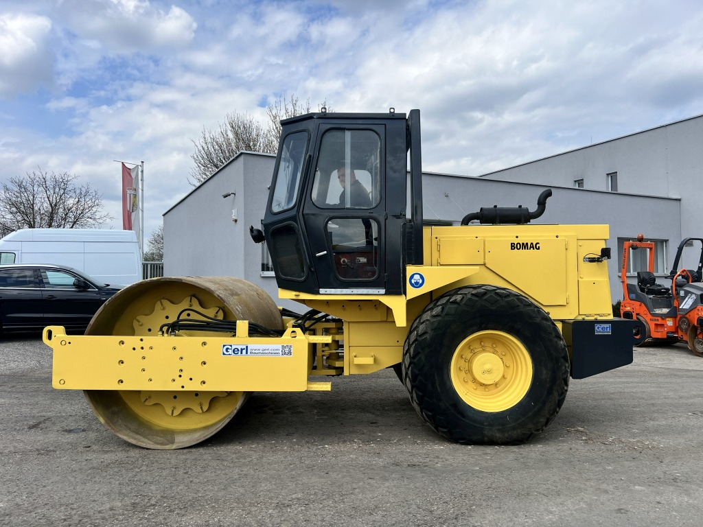 JCB Vibromax W 1402 D (111489) - Máy đầm: hình 2 JCB Vibromax W 1402 D (111489) - Máy đầm: hình 2