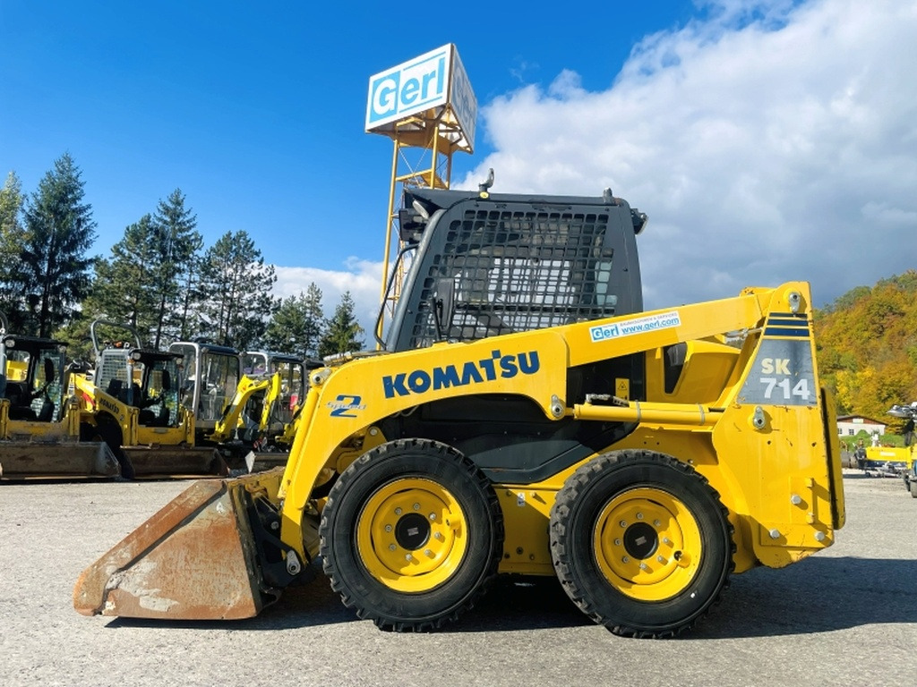 Komatsu SK714 (4077) - Máy xúc lật đa năng: hình 1 Komatsu SK714 (4077) - Máy xúc lật đa năng: hình 1