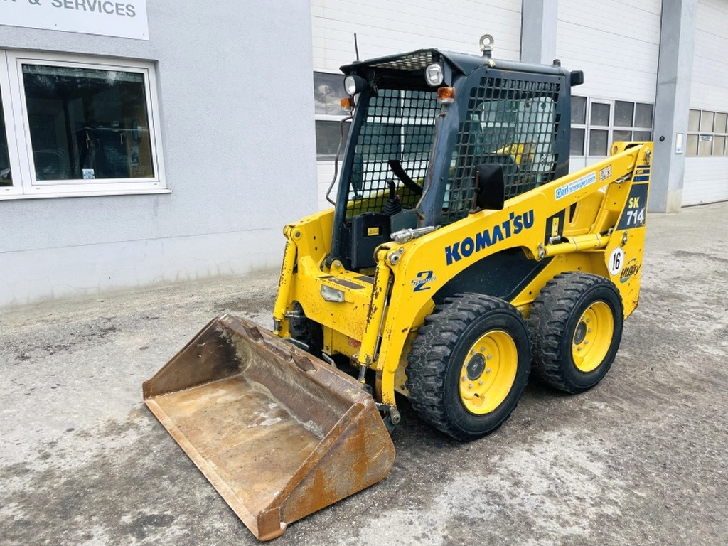 Komatsu SK714-5 (3947) - Máy xúc lật đa năng: hình 4 Komatsu SK714-5 (3947) - Máy xúc lật đa năng: hình 4