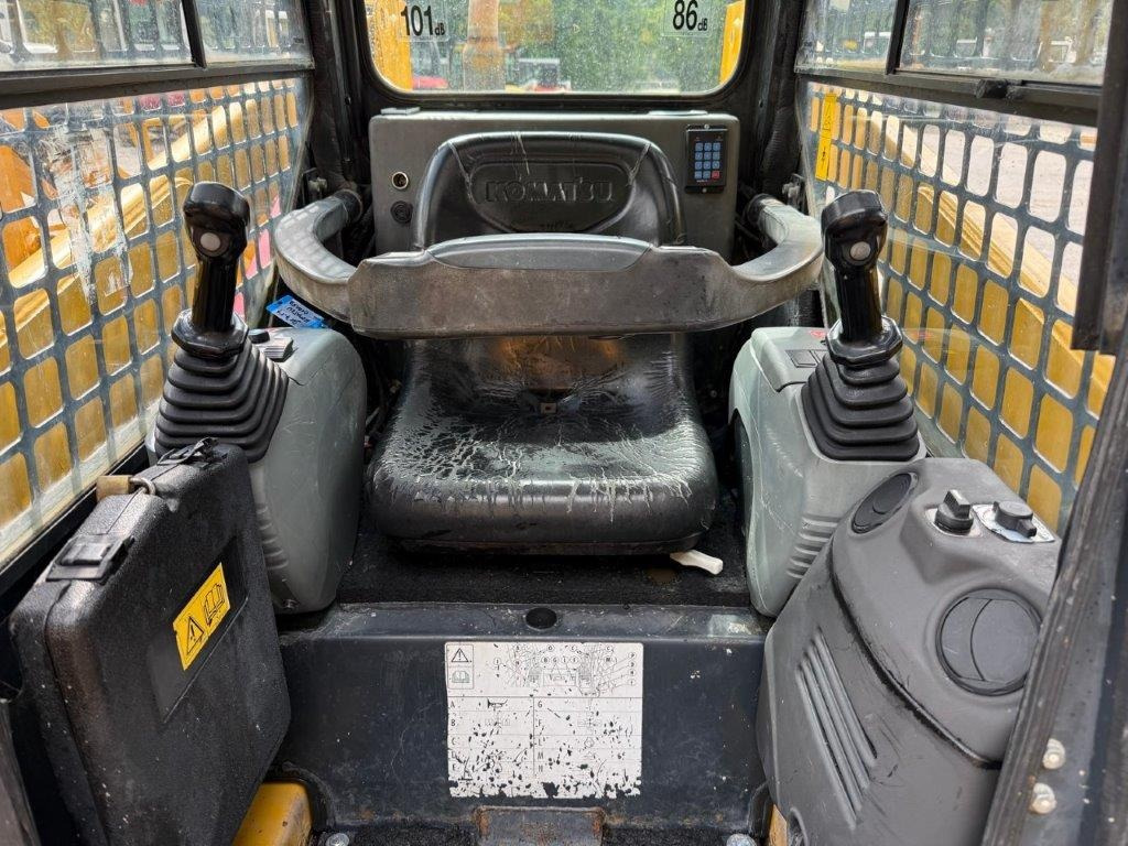 Komatsu SK714-5 (4026) - Máy xúc lật đa năng: hình 4 Komatsu SK714-5 (4026) - Máy xúc lật đa năng: hình 4