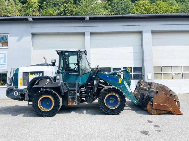 Komatsu WA320-8 (3661) - Máy xúc lật bánh lốp: hình 2 Komatsu WA320-8 (3661) - Máy xúc lật bánh lốp: hình 2