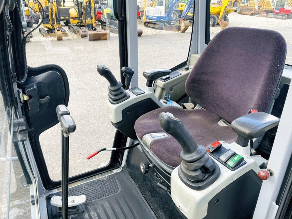 Neuson ET18 VDS (3950) - Máy xúc mini: hình 5 Neuson ET18 VDS (3950) - Máy xúc mini: hình 5