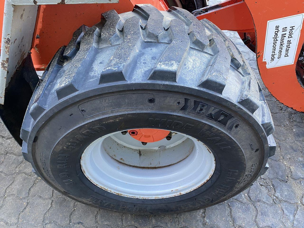 Máy xúc lật mini gấp khúc Atlas AR32E: hình 6