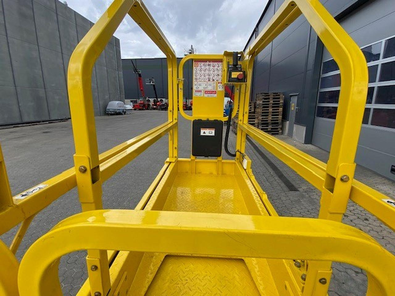 GMG 1930-i - Máy nâng người hình kéo: hình 5 GMG 1930-i - Máy nâng người hình kéo: hình 5