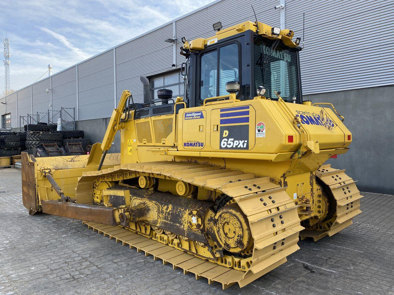 Komatsu D65PXI-18EO - Máy ủi: hình 2 Komatsu D65PXI-18EO - Máy ủi: hình 2