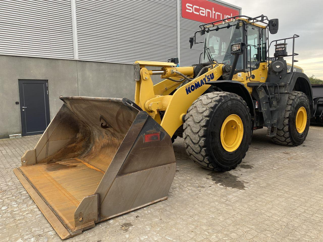 Komatsu WA480-8 - Máy xúc lật bánh lốp: hình 1 Komatsu WA480-8 - Máy xúc lật bánh lốp: hình 1