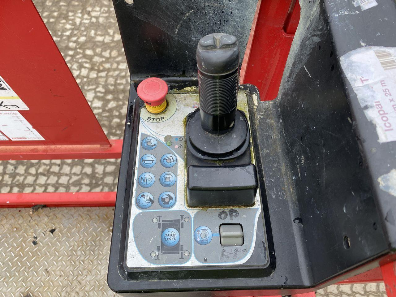 Manitou 140SC - Máy nâng người hình kéo: hình 3 Manitou 140SC - Máy nâng người hình kéo: hình 3