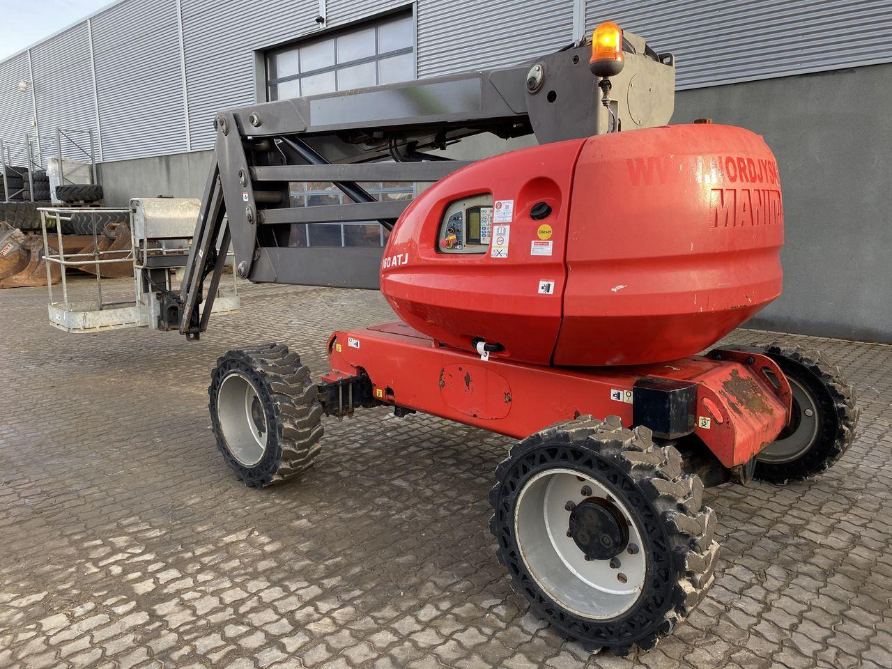Manitou 160ATJ RC - Xe nâng người nhiều khớp nối: hình 2 Manitou 160ATJ RC - Xe nâng người nhiều khớp nối: hình 2