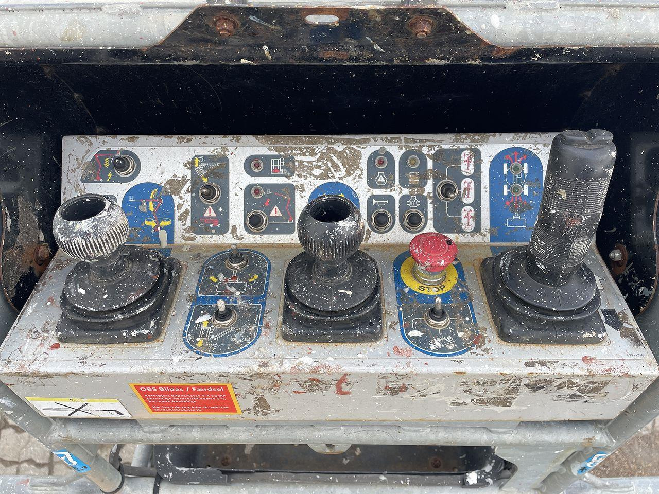 Manitou 160ATJ RC - Xe nâng người nhiều khớp nối: hình 3 Manitou 160ATJ RC - Xe nâng người nhiều khớp nối: hình 3