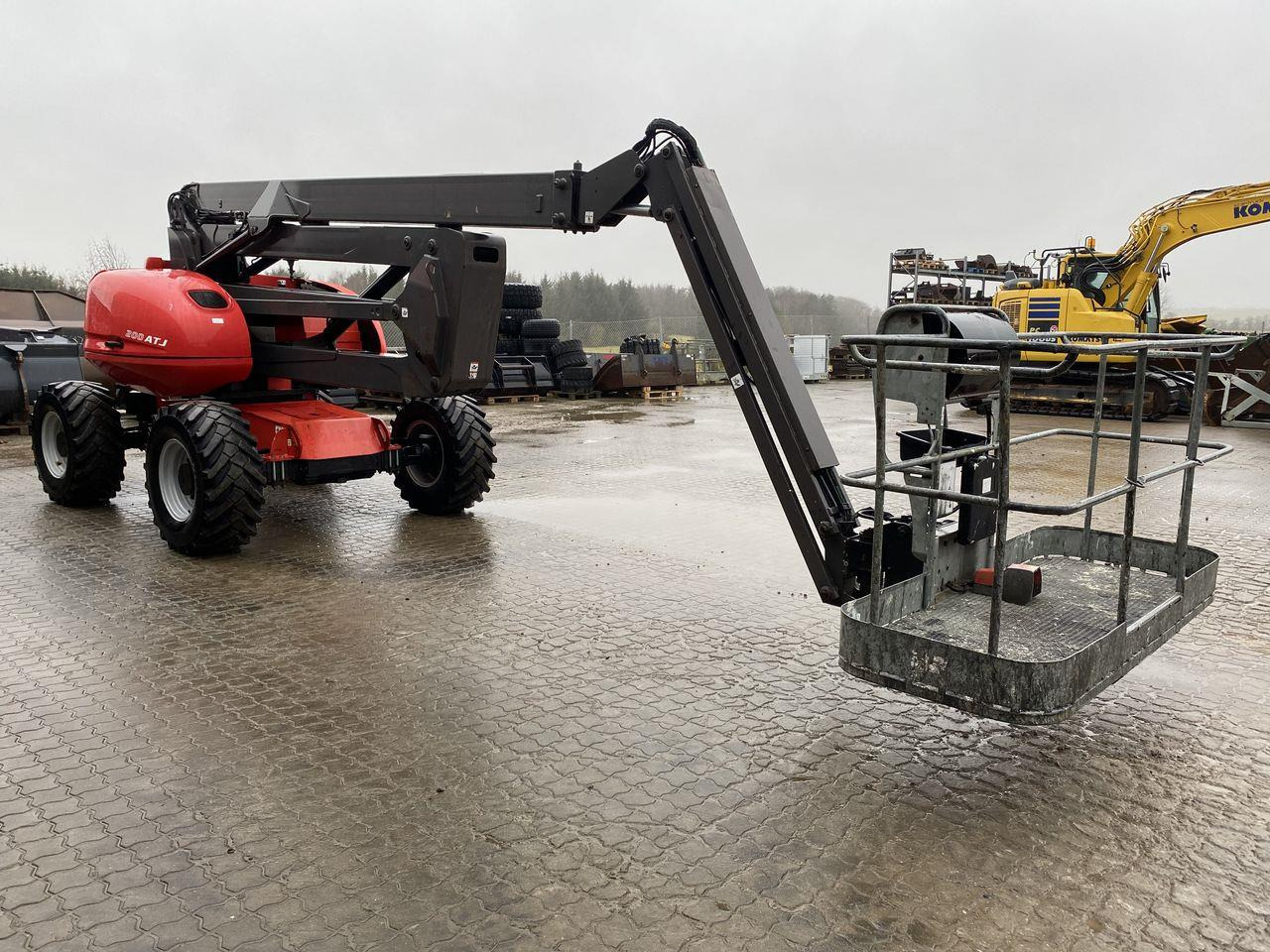 Manitou 200ATJ RC - Xe nâng người nhiều khớp nối: hình 5 Manitou 200ATJ RC - Xe nâng người nhiều khớp nối: hình 5