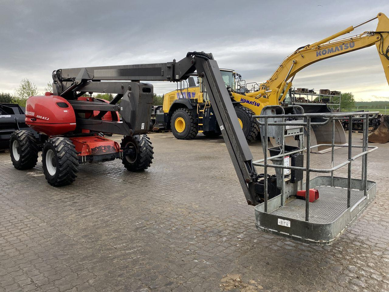 Manitou 200ATJ RC - Xe nâng người nhiều khớp nối: hình 5 Manitou 200ATJ RC - Xe nâng người nhiều khớp nối: hình 5