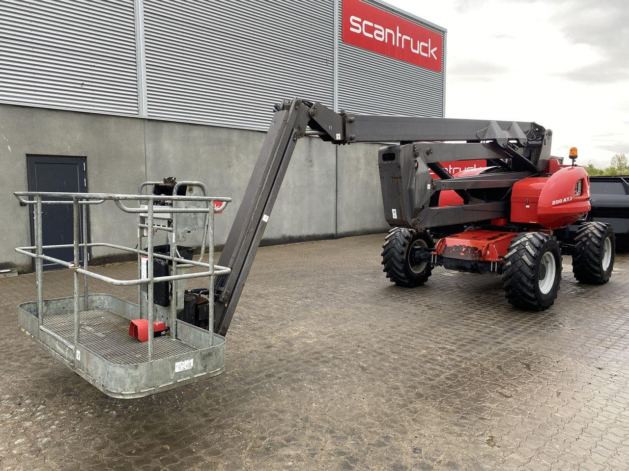 Manitou 200ATJ RC - Xe nâng người nhiều khớp nối: hình 1 Manitou 200ATJ RC - Xe nâng người nhiều khớp nối: hình 1