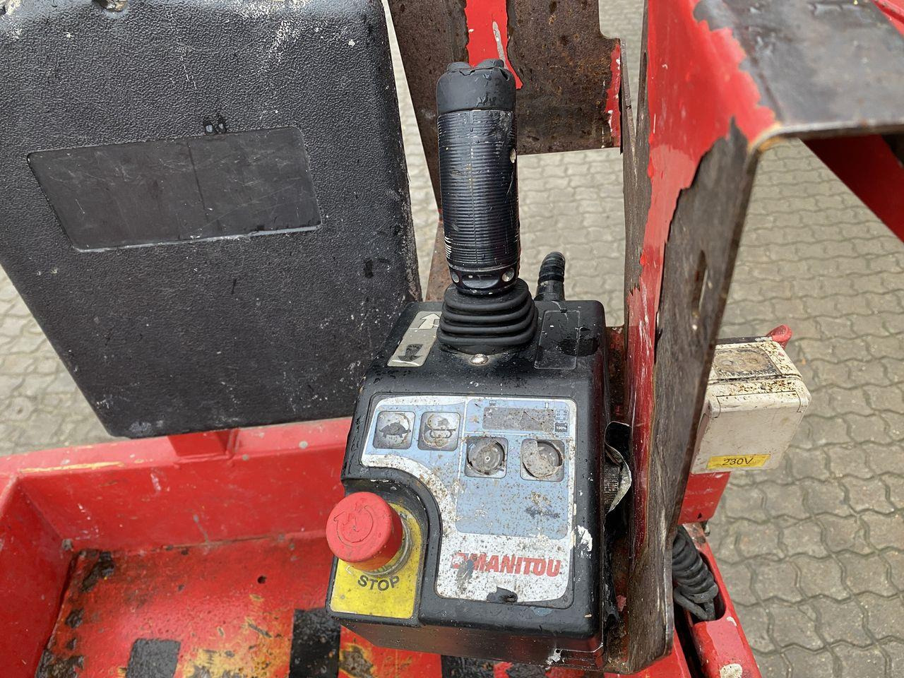 Manitou 78SEC - Máy nâng người hình kéo: hình 3 Manitou 78SEC - Máy nâng người hình kéo: hình 3