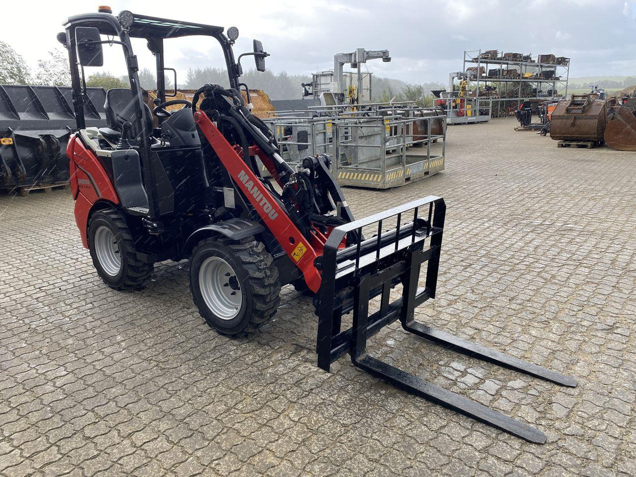 Manitou MLA 2-25H 4P - Máy xúc lật mini gấp khúc: hình 5 Manitou MLA 2-25H 4P - Máy xúc lật mini gấp khúc: hình 5