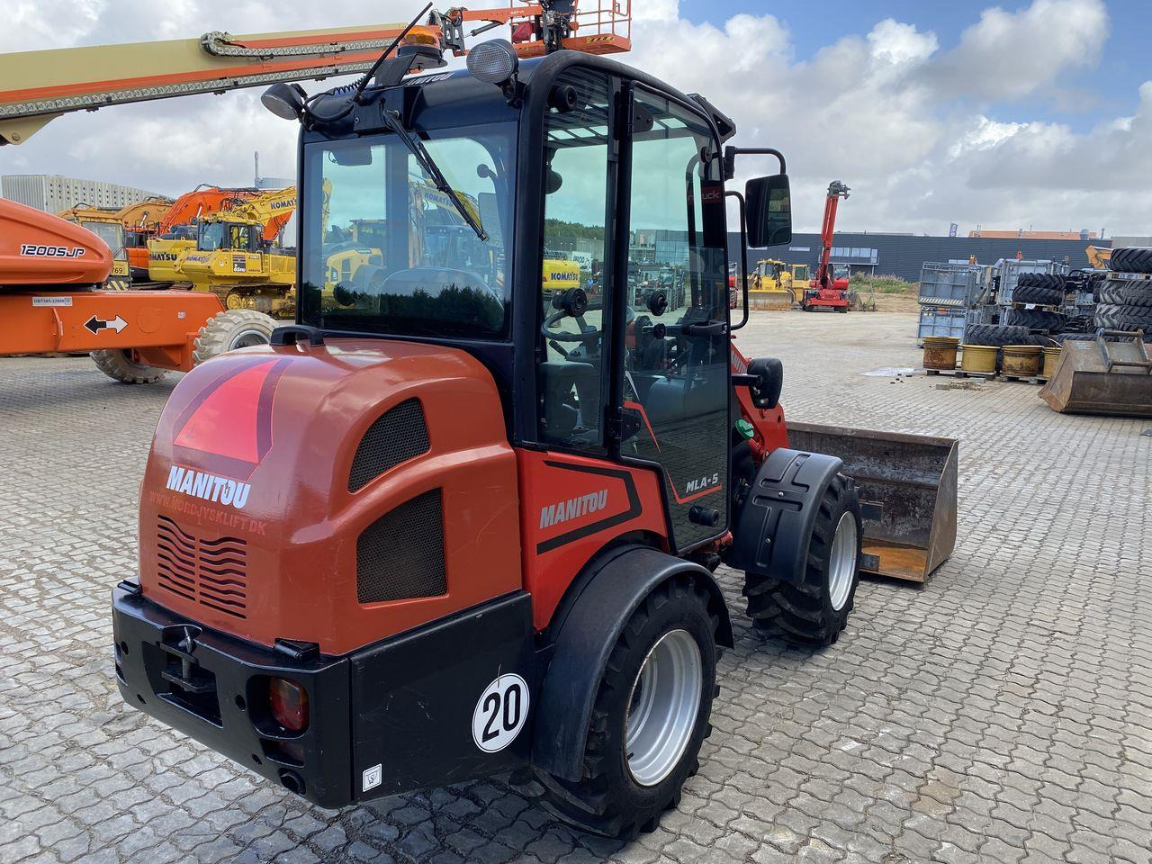 Manitou MLA 5-50H-Z CAB - Máy xúc lật mini gấp khúc: hình 4 Manitou MLA 5-50H-Z CAB - Máy xúc lật mini gấp khúc: hình 4