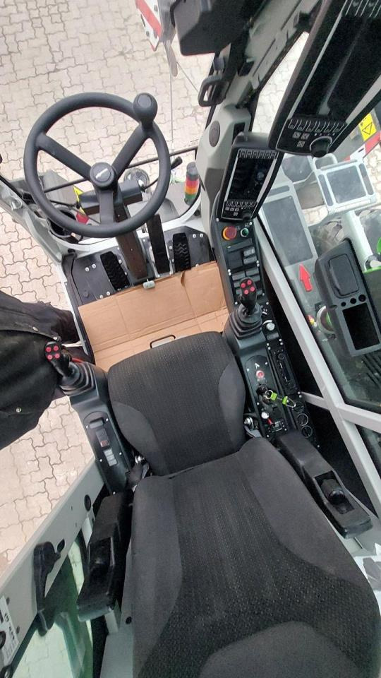 SENNEBOGEN 613E-M - Máy cạp rác/ Công nghiệp: hình 3 SENNEBOGEN 613E-M - Máy cạp rác/ Công nghiệp: hình 3