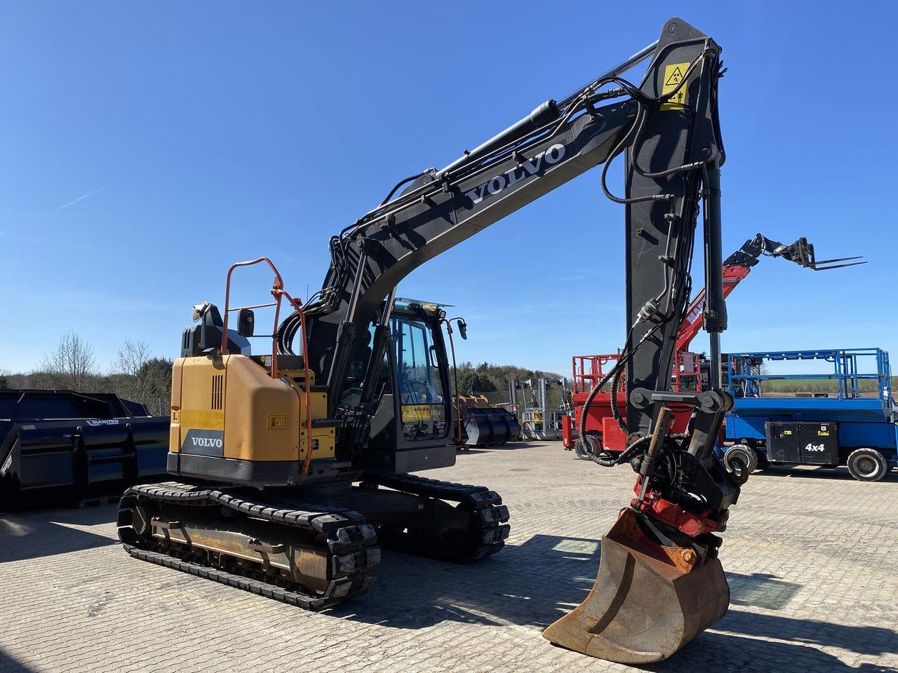 Volvo ECR145 - Máy xúc bánh xích: hình 5 Volvo ECR145 - Máy xúc bánh xích: hình 5