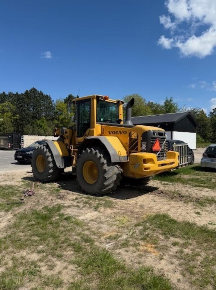 Volvo L90F - Máy xúc lật bánh lốp: hình 3 Volvo L90F - Máy xúc lật bánh lốp: hình 3