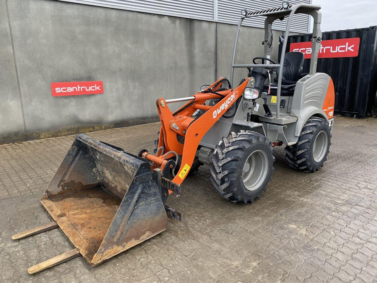 Weycor AR320 Agrar - Máy xúc lật mini gấp khúc: hình 1 Weycor AR320 Agrar - Máy xúc lật mini gấp khúc: hình 1