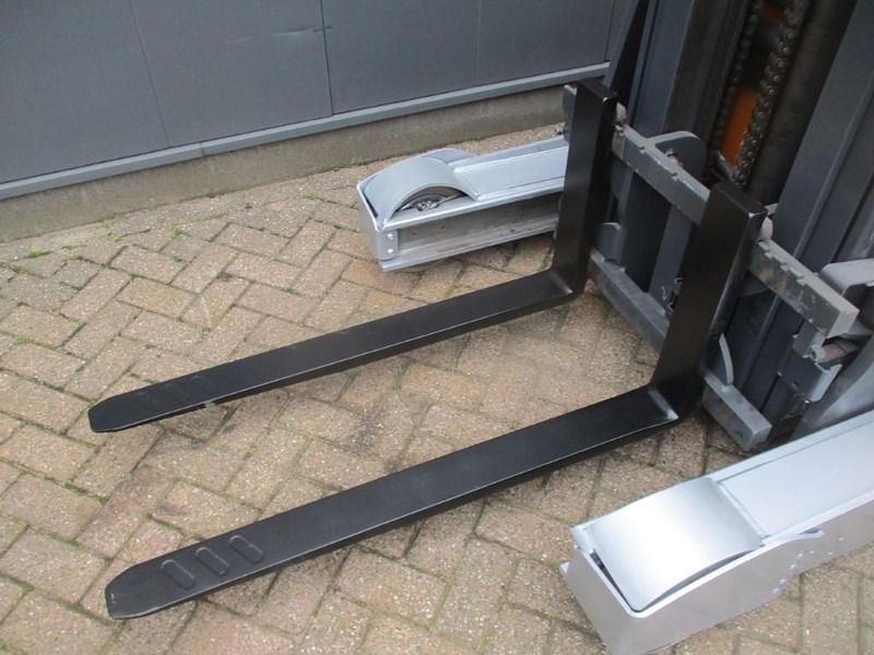 Still FM-X17 - Xe tải tiếp cận: hình 3 Still FM-X17 - Xe tải tiếp cận: hình 3